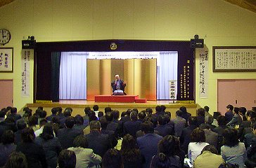 講演会の人気講師・三遊亭楽春のコミュニケーション講演会