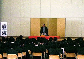 学校や教育関係でのおすすめ講師・三遊亭楽春の人気講演会・落語会の風景